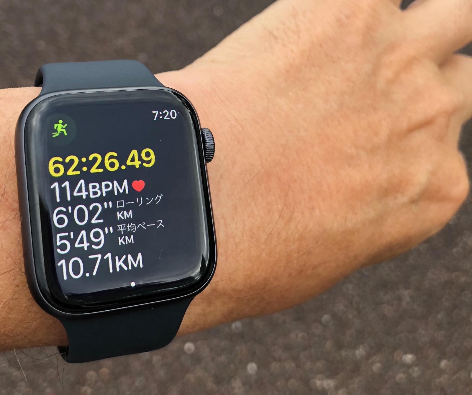 Apple Watch SE — гибрид смарт-часов третьего и пятого поколений Apple