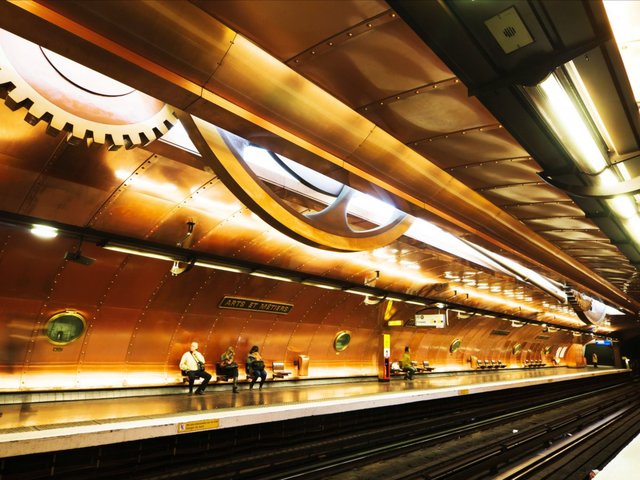 Станция метро Arts Et Métiers, Париж, Франция