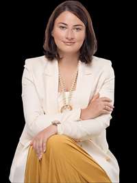 Мы делаем ставку на «неофициалов» – интервью Екатерины Резниковой журналу «Банковское обозрение»