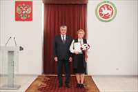 Наиль Магдеев поздравил финансистов города с праздником 